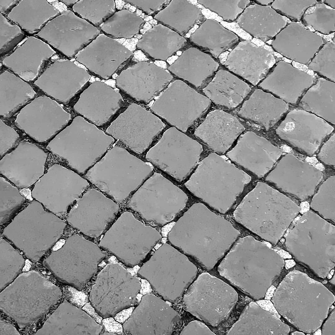 La storia dei sanpietrini a Napoli