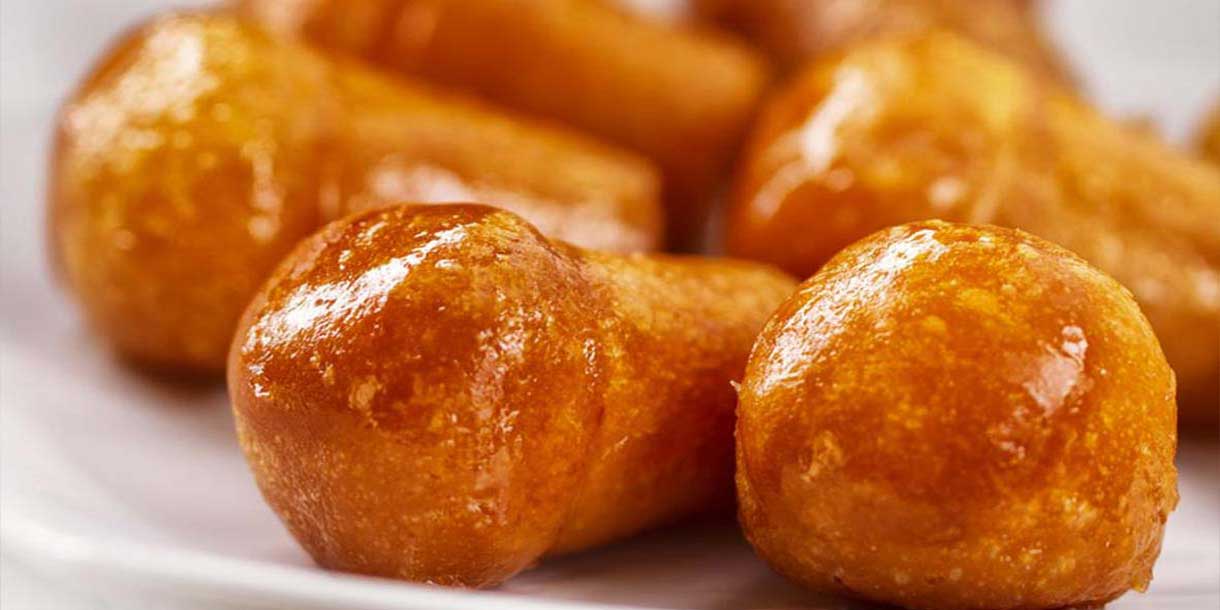 Storia del babà, il dolce (non) napoletano